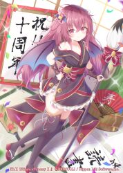  1girl bat_hair_ornament bat_wings black_thighhighs calligraphy_brush closed_mouth confetti copyright_notice folding_fan giant_brush hagoita hair_ornament hand_fan highres holding holding_calligraphy_brush holding_paintbrush indoors japanese_clothes kadomatsu kimono liuliu nei_(z/x) official_art paddle paintbrush red_eyes red_hair sandals solo sparkle tatami thigh-highs twintails wings z/x zouri 