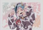  2021 animal_print bell black_hair blue_hair chibi cow_hood cow_hors cow_print floyd_leech grey_eyes hairband happy_new_year heterochromia highres hood hoodie jijii_(chang_g) long_sleeves multicolored_clothes multicolored_hair multicolored_hoodie open_mouth redhead riddle_roseheart sharp_teeth teeth twisted_wonderland 