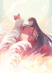  2girls absurdly_long_hair black_hair blurry bow commentary depth_of_field eye_contact fujiwara_no_mokou hair_bow highres houraisan_kaguya long_hair long_sleeves looking_at_another multiple_girls outdoors pants pink_shirt rarara-men red_eyes red_pants red_skirt reeds shirt skirt smile straight_hair touhou very_long_hair white_hair 