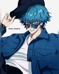  1boy baseball_cap black_hat blue_hair blue_jacket brant_(wuthering_waves) commentary earrings hair_between_eyes hat highres jacket jewelry looking_at_viewer looking_over_eyewear male_focus multicolored_hair necklace one_eye_closed parted_lips pink_eyes sae_naiyatsu shirt short_hair smile solo streaked_hair sunglasses symbol-only_commentary white_shirt wuthering_waves 