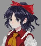  1girl bow chamaruk commentary_request expressionless grey_background hair_bow hakurei_reimu highres medium_hair red_bow simple_background solo touhou upper_body 