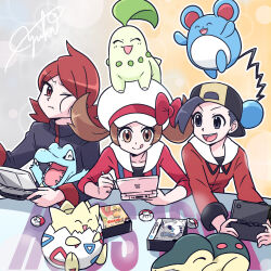  1girl 2boys anniversary backwards_hat baseball_cap brown_hair chikorita closed_eyes commentary_request cyndaquil ethan_(pokemon) game_cartridge handheld_game_console hat highres ho-oh holding holding_handheld_game_console holding_stylus lugia lyra_(pokemon) marill multiple_boys newsboy_cap nintendo_ds one_eye_closed open_mouth outline pokemon pokemon_(creature) pokemon_hgss pokewalker red_eyes red_hair signature silver_(pokemon) smile stylus togepi totodile virtual_pet_(toy) white_outline yuki_mura_1031 