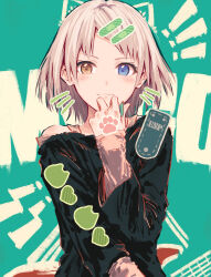  1girl aqua_background bang_dream! bang_dream!_it's_mygo!!!!! black_shirt cat_symbol commentary drawn_whiskers fang fang_out group_name heart highres kaname_raana layered_sleeves long_sleeves looking_at_viewer off-shoulder_shirt off_shoulder raana_the_cat shirt short_hair skin_fang solo text_background upper_body white_hair white_shirt yukitake_(bullfalk) 