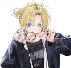  1boy blonde_hair blue_eyes commentary_request holding holding_removed_eyewear hood hood_down jacket kagamine_len long_sleeves looking_at_viewer male_focus naoko_(naonocoto) open_clothes open_jacket parted_bangs ponytail project_sekai short_hair short_ponytail smile solo sunglasses unworn_eyewear upper_body vocaloid 