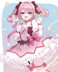  1girl :d aisu_(i_ce_pinon_pino) blue_background blush border bow bow_choker bubble_skirt choker commentary commission cosplay cowboy_shot dress fangs frilled_skirt frilled_sleeves frilled_thigh_strap frills gloves gradient_background hands_up heart_wand highres holding holding_wand indie_virtual_youtuber kaname_madoka kaname_madoka_(cosplay) kaname_madoka_(magical_girl) leg_ribbon looking_at_viewer magical_girl mahou_shoujo_madoka_magica mahou_shoujo_madoka_magica_(anime) open_mouth outside_border partially_bordered pink_background pink_dress pink_hair red_bow red_choker red_ribbon ribbon short_dress short_hair short_sleeves simple_background skeb_commission skirt smile solo square_neckline thigh_strap twintails violet_eyes virtual_youtuber waist_bow wand watermark waving white_background white_border white_gloves white_skirt yunpyo_(vtuber) 