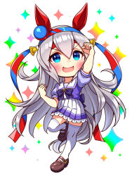  1girl animal_ears blue_eyes blue_hairband blush bow bowtie breasts chibi chibi_only clenched_hands collarbone commentary_request ear_covers fang full_body grey_hair grey_tail hair_between_eyes hairband headband highres horse_ears horse_girl horse_tail long_hair looking_at_viewer multicolored_hairband open_mouth pleated_skirt puffy_short_sleeves puffy_sleeves purple_bow purple_bowtie purple_shirt red_headband sailor_collar sailor_shirt school_uniform shirt shoes short_sleeves skirt small_breasts smile solo standing standing_on_one_leg striped_clothes striped_hairband sugimotty_nova tail tamamo_cross_(umamusume) thigh-highs tracen_school_uniform two-tone_hairband umamusume very_long_hair white_sailor_collar white_skirt white_thighhighs zettai_ryouiki 