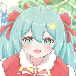 1girl aqua_eyes aqua_hair blush box christmas christmas_present christmas_tree commentary_request eyelashes facing_viewer fur-trimmed_robe fur_trim gift gift_box hair_between_eyes hair_ornament hair_ribbon hairpin hatsune_miku holding holding_gift long_hair looking_at_viewer open_mouth red_ribbon red_robe ribbon robe sidelocks smile solo star_(symbol) star_hair_ornament straight-on twintails upper_body very_long_hair vocaloid yukine_yu_hm 