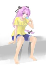  1boy androgynous astolfo_(fate) barefoot black_bow blue_shorts bow braid cutoffs fang fate/apocrypha fate/grand_order fate_(series) floating_hair food full_body hair_bow hair_intakes keka_(user_sgch4854) long_hair male_focus multicolored_hair multiple_hair_bows open_mouth pink_hair popsicle shirt shorts single_braid sitting skin_fang solo streaked_hair trap violet_eyes white_background white_hair yellow_shirt 