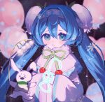  &gt;_&lt; 1girl balloon black_background blue_eyes blue_hair blue_hairband blue_trim bow bowtie capelet chinese_commentary collar collared_vest commentary_request dress eyelashes flower fur_scarf green_bow green_bowtie green_collar hair_bun hair_flower hair_ornament hairband hatsune_miku highres holding holding_flower light_blush lily_of_the_valley long_hair long_sleeves looking_at_viewer mittens open_mouth own_hands_together rabbit rabbit_yukine scarf sleeves_past_wrists snowflake_print snowflakes snowing solo teeth treble_clef twintails upper_body upper_teeth_only vest vocaloid white_capelet white_dress white_flower white_mittens white_scarf white_vest wide_sleeves xing_bi yuki_miku yuki_miku_(2015) 