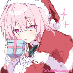  1girl absurdres alternate_costume blue_eyes box commentary_request fur_trim gift gift_box hair_between_eyes hat highres holding holding_box holding_gift honkai:_star_rail honkai_(series) long_sleeves looking_at_viewer march_7th_(honkai:_star_rail) medium_hair multicolored_eyes pink_eyes pink_hair portrait santa_costume santa_hat simple_background sketch smile solo twitter_username two-tone_eyes uwasewau white_background 