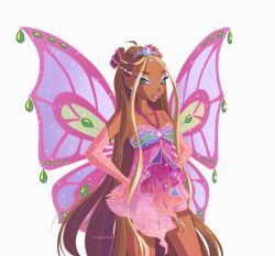  1girl ahoge babydoll bare_shoulders blonde_streaks breasts brown_hair collarbone colored_bangs colored_lineart cowboy_shot double_bun dress earrings elbow_gloves enchantix english_commentary eyelashes eyeshadow fairy fairy_wings flora_(winx_club) floral_dress gem glitter_dress gloves gradient_clothes gradient_dress gradient_wings green_dress green_eyes green_gem green_wings hair_bun half_up_bun halter_dress halterneck hands_on_own_hips highres iridescenttidez jewelry lipstick long_bangs long_hair looking_ahead makeup multicolored_dress multicolored_hair multicolored_wings parted_lips pearl_(gemstone) pearl_earrings pearl_hair_ornament pink_dress pink_eyeshadow pink_gloves pink_lips pink_wings purple_dress purple_wings silver_tiara simple_background small_breasts solo standing straight_hair streaked_hair tan teeth two-tone_hair very_long_hair white_background wings winx_club 