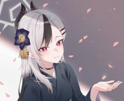  1girl black_choker black_hair black_horns black_kimono blue_archive choker closed_mouth commentary_request demon_horns ear_piercing falling_petals flower grey_hair hair_flower hair_ornament hairclip halo hand_up horns japanese_clothes kayoko_(blue_archive) kayoko_(new_year)_(blue_archive) kimono long_hair long_sleeves looking_at_viewer official_alternate_costume petals piercing portrait ran_(gcrm8377) red_eyes shade smile solo swept_bangs upper_body 