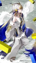  1girl abstract_background arknights baggy_pants bare_shoulders blonde_hair closed_mouth colored_bangs colored_skin dragon_girl dragon_horns dragon_tail duplicate earrings from_above green_eyes hair_between_eyes hair_intakes highres horns inusodate jacket jewelry light_smile long_hair looking_at_viewer magic multicolored_hair necklace off_shoulder pants pointy_ears purple_hair shu_(arknights) solo strapless tail tube_top white_hair white_jacket white_pants white_skin white_tube_top 