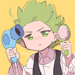  1boy black_vest cilan_(pokemon) closed_mouth collared_shirt comb commentary_request green_eyes green_hair hair_dryer highres holding holding_comb holding_hair_dryer long_sleeves looking_at_viewer male_focus pokemon pokemon_bw portrait serizawa_serizane shirt short_hair simple_background solo thick_eyebrows twitter_username v-shaped_eyebrows vest white_shirt yellow_background 