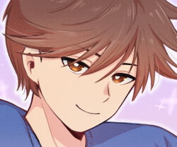  1boy blue_sweater bright_pupils brown_eyes brown_hair closed_mouth commentary_request double-parted_bangs film_grain hair_behind_ear hair_between_eyes hero_(faraway)_(omori) hero_(omori) looking_at_viewer male_focus omori outline pasuta928008 portrait purple_background short_hair simple_background slit_pupils smile solo sparkle sweater v-shaped_eyebrows very_short_hair white_outline white_pupils 