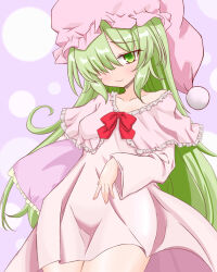  1girl absurdres blush bow commentary_request frilled_nightgown green_eyes green_hair hair_over_one_eye hat highres holding holding_pillow kazami_yuuka kazami_yuuka_(pc-98) light_smile long_hair nightcap nightgown o_omune_(kagu8) pillow pink_nightgown pom_pom_(clothes) red_bow solo touhou touhou_(pc-98) 