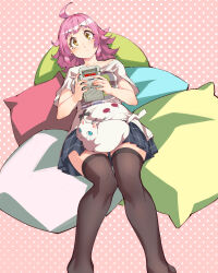  1girl ahoge black_thighhighs blue_eyes blue_skirt brown_eyes cat commentary english_commentary game_boy game_boy_(original) handheld_game_console hanpen_(love_live!) highres holding holding_handheld_game_console light_blush looking_at_viewer love_live! love_live!_nijigasaki_high_school_idol_club lying medium_hair on_back pillow pink_background pink_hair plaid_clothes plaid_skirt polka_dot polka_dot_background shirt skirt smile tennoji_rina thigh-highs thighs toadsterz white_shirt wide-eyed 