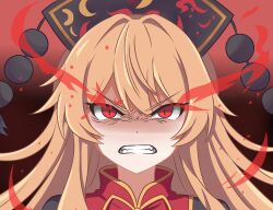  1girl angry black_dress black_hat blonde_hair chinese_commentary clenched_teeth commentary_request crescent_print dalachi_(headdress) dress furious hat highres junko_(touhou) long_hair looking_at_viewer neck_ribbon portrait red_eyes red_tabard ribbon shgngzhngdeyti1 solo tabard teeth touhou yellow_ribbon 