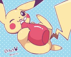  animal artist_name blue_background commentary_request ketchup_bottle pikachu pokemon pokemon_(creature) polka_dot polka_dot_background pyon_ko tongue tongue_out 