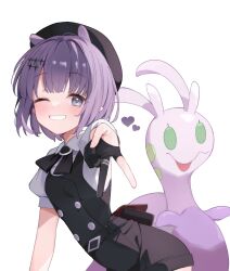  1girl beret black_gloves black_hat black_ribbon black_shorts black_vest blue_eyes collared_shirt dress gloves grin gyaru_v hat heart henaaaa highres hololive hololive_english mole mole_under_eye neck_ribbon ninomae_ina'nis one_eye_closed partially_fingerless_gloves pinafore_dress pokemon pokemon_(creature) puffy_short_sleeves puffy_sleeves purple_hair ribbon shirt short_hair short_sleeves shorts simple_background sleeveless sleeveless_dress sliggoo smile v vest virtual_youtuber white_background white_shirt 