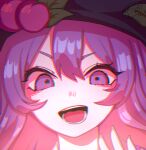  1girl black_headwear blue_eyes blue_hair chromatic_aberration close-up hair_between_eyes hat hinanawi_tenshi leaf_hat_ornament limited_palette looking_at_viewer one-hour_drawing_challenge open_mouth peach_hat_ornament solo teeth touhou v-shaped_eyebrows zabu_rou 