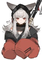  1girl andou_yuna animal_ears arknights black_hat clothes_writing commentary ears_through_headwear fox_ears fox_girl frostleaf_(arknights) grey_hair grey_shirt halberd hat highres holding holding_polearm holding_weapon jacket long_hair off-shoulder_shirt off_shoulder over_shoulder parted_lips polearm red_eyes red_jacket shirt sleeves_past_fingers sleeves_past_wrists solo twitter_username untranslatable_commentary upper_body weapon weapon_over_shoulder 