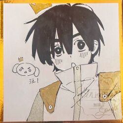  1boy black_eyes black_hair cape crown dog false_memory gold_border halo highres jacket limited_palette looking_at_viewer male_focus marker_(medium) mini_crown open_mouth protagonist_halo shikishi simple_background solo suoland08042 traditional_media translated upper_body white_background 
