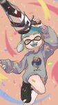  1boy black_footwear blue_hair commentary_request confetti emphasis_lines grey_sweater gun highres holding holding_gun holding_weapon nastar_r0 open_mouth pink_background print_sweater shoes short_hair sleeves_past_wrists smile solo splatoon_(series) splatoon_3 squeezer_(splatoon) sweater teeth upper_teeth_only weapon 