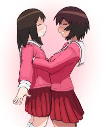  2girls :d azumanga_daioh breasts brown_hair carrying carrying_person carrying_under_arm closed_eyes commentary facing_another flat_chest freckles from_side gradient_background grin happy highres kagura_(azumanga_daioh) kasuga_ayumu kneehighs long_hair looking_at_another medium_breasts morochaslover multiple_girls outstretched_hand pink_background pink_shirt pink_skirt pleated_skirt sailor_collar shirt short_hair skirt smile socks spanish_commentary white_background white_sailor_collar white_socks 