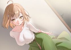  1girl absurdres ahoge arm_behind_back belt belt_buckle breasts brown_belt buckle character_request closed_mouth commentary_request copyright_request cowboy_shot dutch_angle floating_clothes flower green_skirt hair_flower hair_ornament hand_on_own_elbow highres indoors large_breasts long_skirt looking_at_viewer mochiyuba parted_bangs ribbed_sweater skirt smile solo sweater sweater_tucked_in three-quarter_sleeves white_flower white_sweater yellow_eyes 