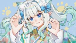  1girl ahoge animal_ears blue_background blue_eyes bow cat_ears densetsu.exe gradient_hair green_hair hair_bow highres lazurinerozu looking_at_viewer maid_headdress mint_fantome multicolored_hair pointy_ears smile solo tongue tongue_out triangular_headpiece twintails virtual_youtuber white_hair 