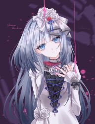  1girl arm_behind_back artist_name blue_eyes blue_nails blue_ribbon blunt_bangs choker closed_mouth coffee_ole commentary_request copyright_name cross-laced_clothes cross-laced_dress dress dress_flower expressionless fingernails flower grey_hair hair_flower hair_ornament hand_up head_tilt highres juliet_sleeves lace-trimmed_choker lace_trim long_fingernails long_hair long_sleeves looking_at_viewer nail_polish official_alternate_costume official_alternate_hairstyle pink_flower pink_rose project_sekai puffy_sleeves ribbon rose shadow_shadow_(vocaloid) sidelocks sleeves_past_wrists solo song_name upper_body very_long_hair white_choker white_dress white_flower white_rose wide-eyed yoisaki_kanade 