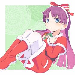  1girl blue_eyes boots bow capelet character_doll christmas closed_mouth commentary_request crossed_wrists doll dress feli_(puyopuyo) feli_(santa)_(puyopuyo) full_body fur-trimmed_boots fur-trimmed_capelet fur-trimmed_dress fur_trim green_background hair_bow hairband highres hugging_doll hugging_object jazz_grace knees_up lemres_(puyopuyo) looking_at_viewer pantyhose purple_hair puyopuyo puyopuyo_quest raised_inner_eyebrows red_boots red_bow red_capelet red_dress santa_costume santa_dress solo white_hairband white_pantyhose 