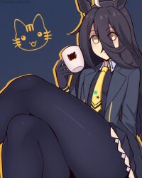  1girl ahoge animal_ears animal_print black_gloves black_hair black_jacket black_pants black_shirt cat_face cat_print check_clothing cianuro closed_mouth clothing_request coffee_mug commentary crossed_legs cup double-parted_bangs english_commentary feet_out_of_frame frilled_jacket frills gloves hair_between_eyes highres holding holding_cup horse_ears horse_girl jacket long_hair long_sleeves loose_hair_strand manhattan_cafe_(creeping_shadow)_(umamusume) manhattan_cafe_(umamusume) mug necktie orange_outline outline pants purple_background shirt simple_background single_hair_streak sitting solo star_(symbol) star_print umamusume white_hair yellow_eyes yellow_necktie 