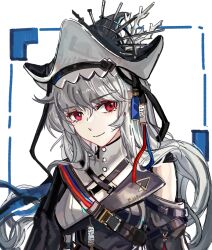  1girl arknights bare_shoulders black_hat black_shirt chinese_commentary closed_mouth commentary_request grey_hair hair_between_eyes hat highres light_smile long_hair red_eyes shirt solo specter_(arknights) specter_the_unchained_(arknights) two-sided_fabric two-sided_headwear upper_body white_background white_hat white_shirt yuyan_yu_yan 