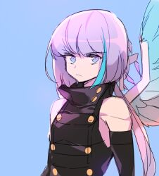  1boy alternate_eye_color alternate_hair_color alternate_wing_color anpolly aqua_wings black_gloves blue_background buttons closed_mouth commentary_request elbow_gloves gloves looking_at_viewer male_focus multicolored_eyes purple_hair reaper_(sekaiju) reaper_1_(sekaiju) sekaiju_no_meikyuu sekaiju_no_meikyuu_5 simple_background single_wing sleeveless solo two-tone_eyes upper_body wings 