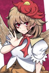  1girl 584koyashi animal_on_head bird bird_on_head blonde_hair highres looking_at_viewer multicolored_hair niwatari_kutaka on_head puffy_short_sleeves puffy_sleeves red_eyes redhead shirt short_sleeves smile solo touhou two-tone_hair upper_body white_shirt wings 