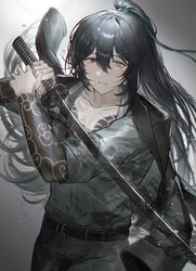  1boy aqua_eyes aqua_ribbon arm_tattoo black_eyes black_hair bonno_sasu chest_tattoo cloud_tattoo collared_shirt fighting_stance grey_shirt grin hair_ribbon heterochromia high_ponytail highres holding holding_sword holding_weapon hong_lu_(project_moon) katana long_hair looking_at_viewer male_focus project_moon ribbon shirt simple_background smile solo sword tattoo very_long_hair weapon 