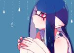  1girl bare_shoulders blue_background blue_hair blue_nails eyelashes inkling inkling_girl inuowour long_hair pointy_ears red_eyes simple_background sitting solo splatoon_(series) water_drop 