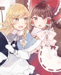  2girls apron black_vest blonde_hair bow braid brown_eyes brown_hair capelet detached_sleeves frilled_hair_tubes frills fur-trimmed_capelet fur_trim hair_bow hair_tubes hakurei_reimu hat holding holding_clothes holding_hat kirisame_marisa mittens mozukuzu_(manukedori) multiple_girls nontraditional_miko red_bow red_skirt shirt single_braid skirt touhou vest waist_apron white_apron white_bow white_shirt yellow_eyes 