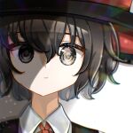  1other a_c_bb androgynous black_coat black_eyes black_hair black_headwear bow bowtie coat collared_shirt cropped_shoulders empty_eyes enraku_tsubakura eye_reflection glitch hat highres houlen_yabusame len&#039;en light_particles mismatched_pupils other_focus parted_lips red_bow red_bowtie red_headwear reflection shadow shirt short_hair simple_background single_empty_eye sleeveless sleeveless_coat solo straight-on top_hat two-sided_fabric two-sided_headwear white_background white_shirt 