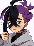  1boy black_hair black_shirt blush commentary_request flying_sweatdrops grey_hoodie hand_up highres hood hood_down hoodie kieran_(pokemon) long_sleeves looking_at_viewer male_focus mole mole_on_neck multicolored_hair open_mouth pokemon pokemon_sv purple_hair shirt sleeves_past_wrists sweatdrop two-tone_hair upper_body usagi_mochi_(nsi_0012) white_background yellow_eyes 