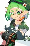  1boy :q aerospray_(splatoon) backwards_hat bright_pupils closed_mouth commentary crossed_legs eyebrow_cut green_eyes green_hair green_headwear gun hat inkling inkling_boy invisible_chair medium_hair pointy_ears print_headwear shigeng0mi simple_background sitting smile solo splatoon_(series) splatoon_3 tentacle_hair thick_eyebrows tongue tongue_out v-shaped_eyebrows weapon white_background white_pupils 