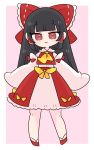  1girl ascot bare_legs bare_shoulders black_hair blunt_bangs border bow chibi commentary_request crop_top detached_sleeves frilled_bow frills full_body hair_bow hair_tubes hakurei_reimu highres legs_apart long_hair long_sleeves looking_at_viewer midriff navel op_na_yarou outside_border pink_background red_bow red_eyes red_skirt red_vest simple_background skirt skirt_set sleeves_past_fingers sleeves_past_wrists smile solo standing touhou vest white_border yellow_ascot yellow_bow 