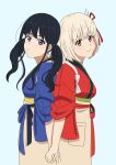  2girls back-to-back black_hair blonde_hair blue_background blue_kimono bob_cut breasts closed_mouth commentary hair_ribbon hashtag_only_commentary highres holding_hands inoue_takina japanese_clothes kimono long_hair looking_at_viewer lycoris_recoil medium_breasts multiple_girls nishikigi_chisato official_alternate_costume official_alternate_hairstyle one_side_up red_eyes red_kimono red_ribbon ribbon simple_background smile tasuki twintails violet_eyes yu_(yu12040309a) yuri 
