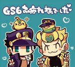  2boys :3 ^_^ black_hair black_shirt blue_background blush_stickers brown_shirt chibi chibi_only closed_eyes coat dio_brando double_v earrings green_eyes jewelry jojo_no_kimyou_na_bouken kotorai kujo_jotaro male_focus multiple_boys no_nose outline purple_coat purple_headwear shirt short_hair sideburns sparkle translation_request v white_outline 