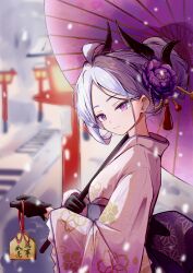  1girl absurdres ahoge alternate_costume black_gloves blue_archive blurry blurry_background commentary_request demon_horns ema flower gloves grey_hair hair_flower hair_ornament hair_stick highres hina_(blue_archive) holding holding_umbrella horns huang_men_tudou_lei japanese_clothes kimono light_smile looking_at_viewer looking_to_the_side oil-paper_umbrella outdoors pink_kimono snow snowing solo umbrella violet_eyes 