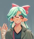  1boy aqua_hair bow ear_piercing english_commentary eyelashes grey_background hair_bow highres inkling inkling_boy inkling_player_character long_hair male_focus piercing pink_bow pointy_ears red_eyes seatha simple_background smile solo splatoon_(series) teeth tentacle_hair thick_eyebrows upper_body 