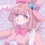  1girl :o arm_up bow bowtie brown_hair danganronpa_(series) danganronpa_2:_goodbye_despair dress_shirt green_bow hair_bow hand_up heart highres holding holding_staff nanami_chiaki pink_background pink_bow pink_bowtie pink_eyes pink_headwear shirt solo spaceship_hair_ornament staff upper_body white_shirt zui_yu 