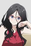  1girl artist_name bare_arms black_hair blue_eyes blurry blurry_background closed_mouth cropped_arms head_rest hibike!_euphonium highres looking_at_viewer mixed-language_commentary red-framed_eyewear red_shirt reia_76 semi-rimless_eyewear shirt sleeveless sleeveless_shirt smile solo tanaka_asuka upper_body 